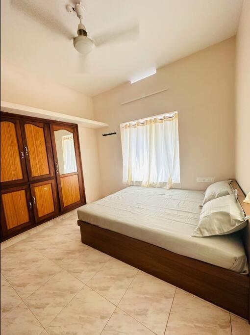 Home At Guruvayur 2 Ac Room,1 Single Bed,Kitchen Extérieur photo
