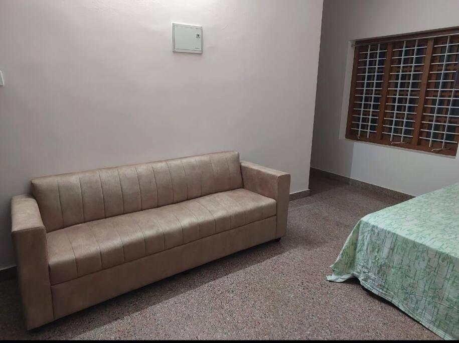 Home At Guruvayur 2 Ac Room,1 Single Bed,Kitchen Extérieur photo